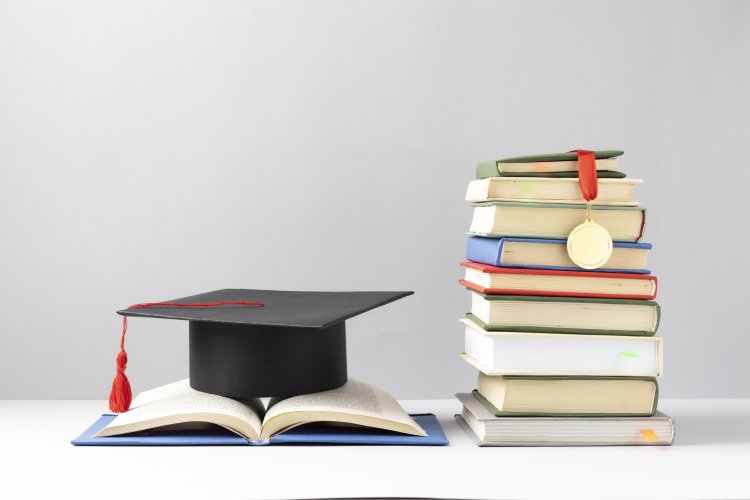 What Are the Common Mistakes to Avoid When Writing a Dissertation in the UK?