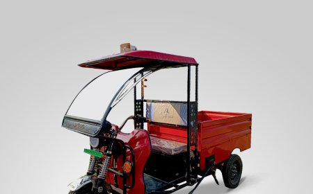 Why Choosing the Right E Rickshaw Loader Manufacturer Matters: Key Benefits and Features to Look For