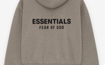 Lightweight Essentials Hoodie – Everyday Comfort You Need