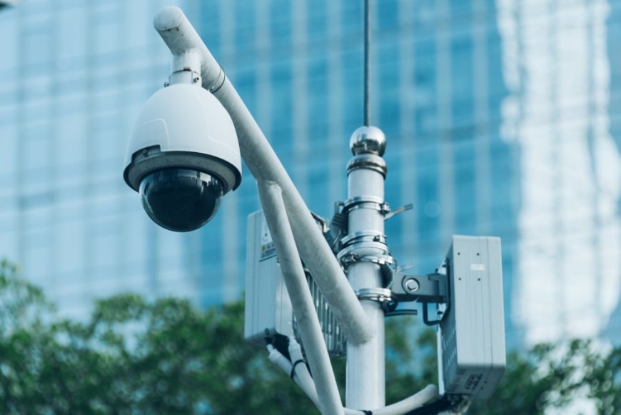 The Role of Smart City Surveillance Systems in Reducing Traffic Violations